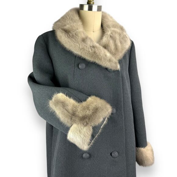❌SOLD❌1950's union gray wool and mink fur swing coat by TOWNLEY SAMTERS for NINA - Picture 13 of 14